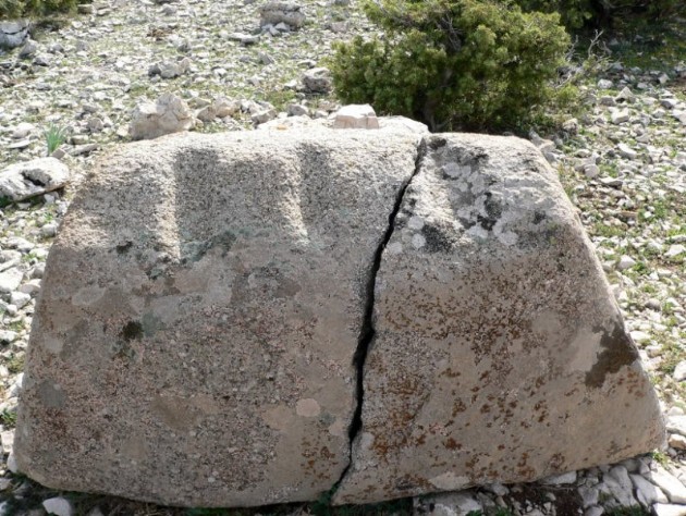 Stele di tomba di giganti presso Fennau (Urzulei-NU)
