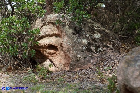 Roccia scolpita naturale