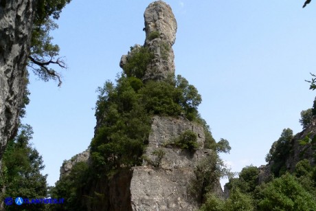La roccia centrale della "Scala di San Giorgio"