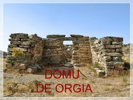 Vai al capitolo DOMU DE ORGIA. Go to section DOMU DE ORGIA